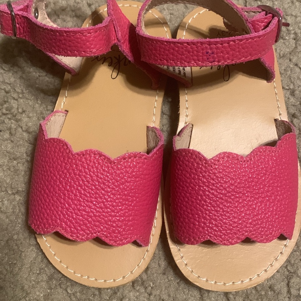 Monkey Feet Pink Scalloped Sandals